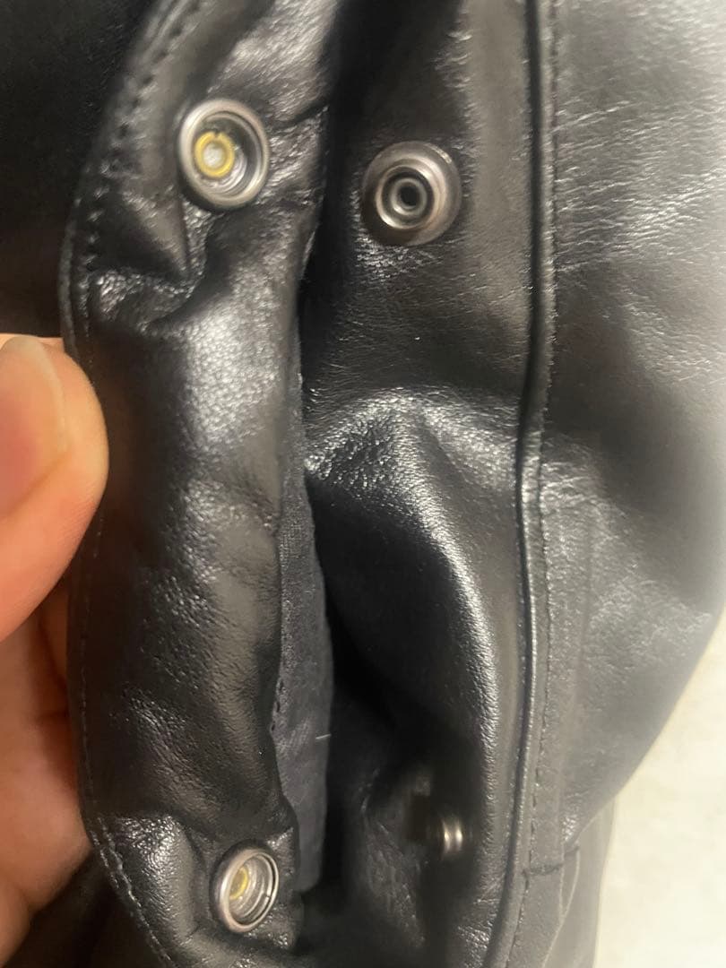 リップヴァンウィンクル　レザーダウンベスト