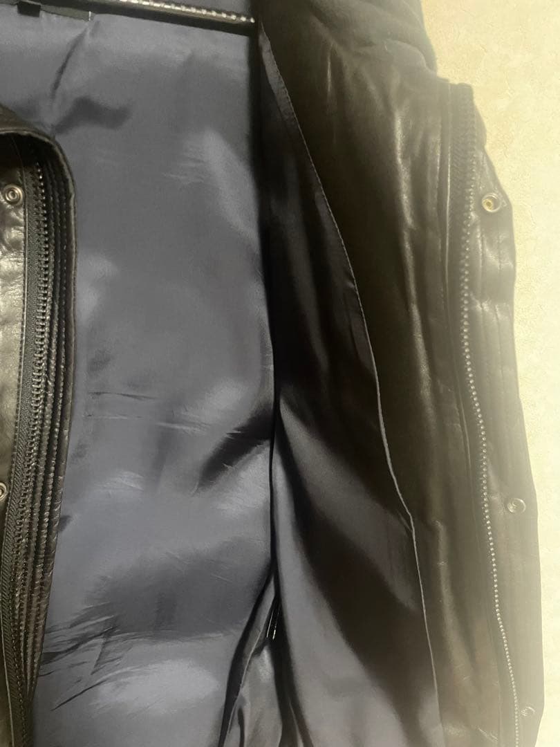 リップヴァンウィンクル　レザーダウンベスト