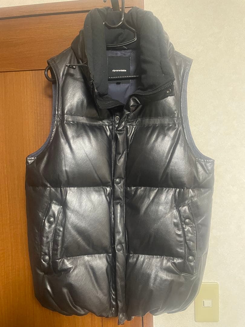 リップヴァンウィンクル　レザーダウンベスト