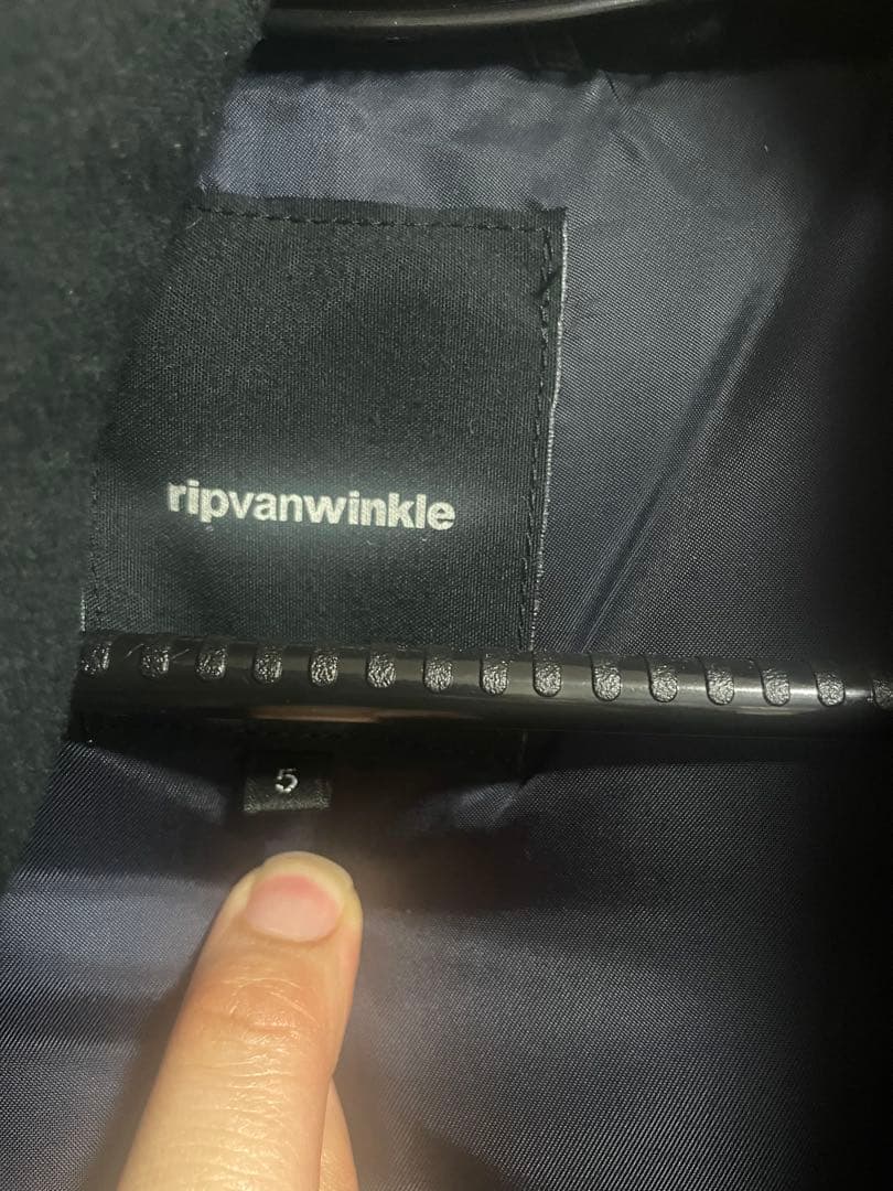 リップヴァンウィンクル　レザーダウンベスト