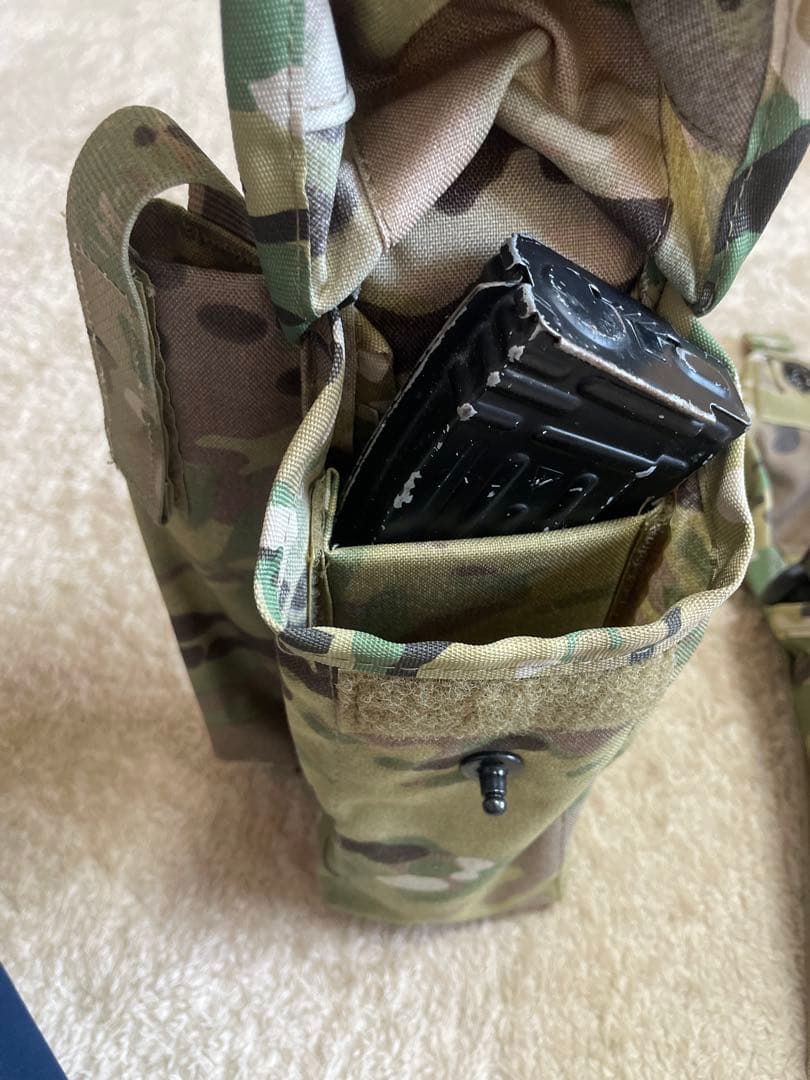 実物　6B45メーカーTechnicom製　ロシア軍マルチカム 2マガジンポーチ