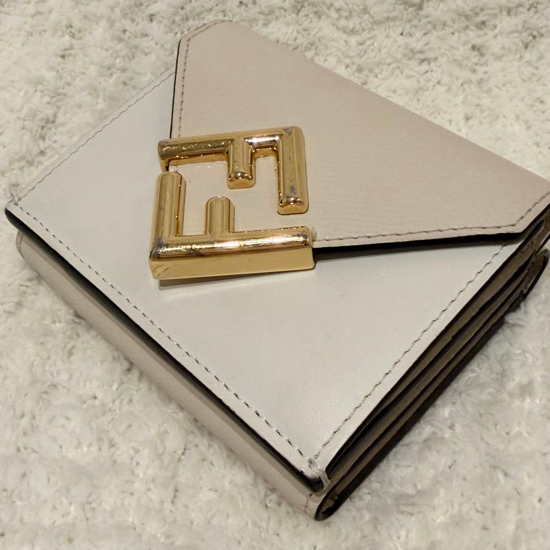 FENDI 三つ折り財布　ダイヤモンド　小銭入れ　フェンディ