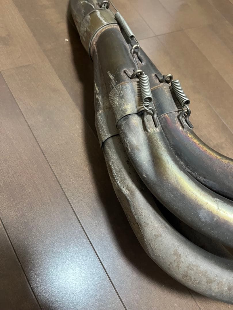 ツキギレーシングマフラー　ゼファー1100