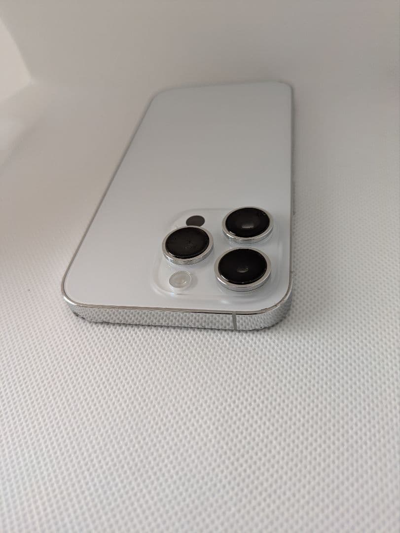 は*こ様 Apple iPhone 14 Pro シルバー 本体　バッテリー10