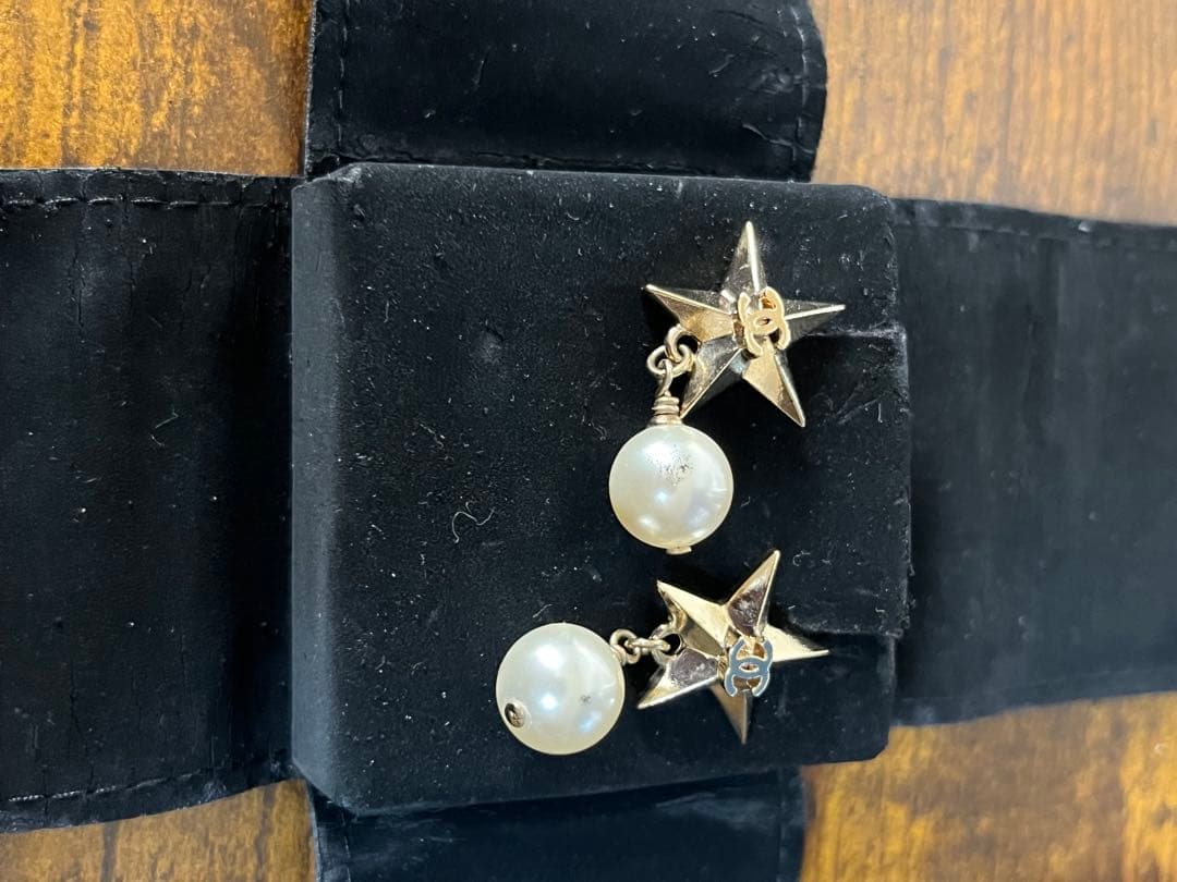 CHANEL 星　ピアス　両耳