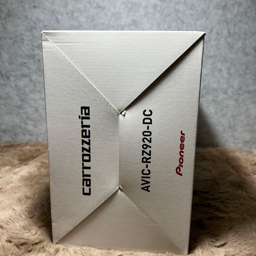 新品未使用　Pioneer カーナビ AVIC-RZ920-DC 7インチ