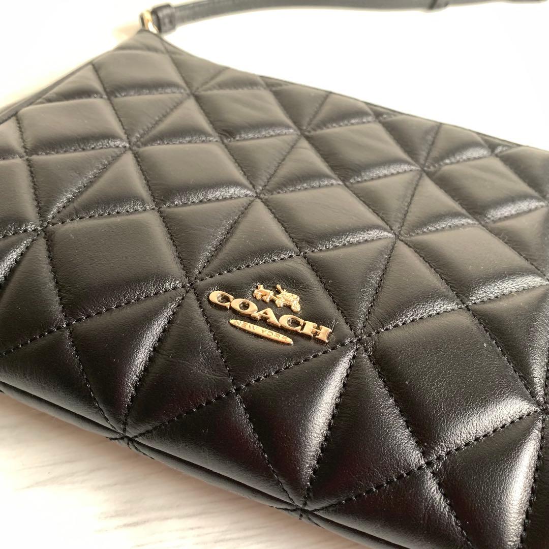 COACH ショルダーバッグ　キルティング　コーチ