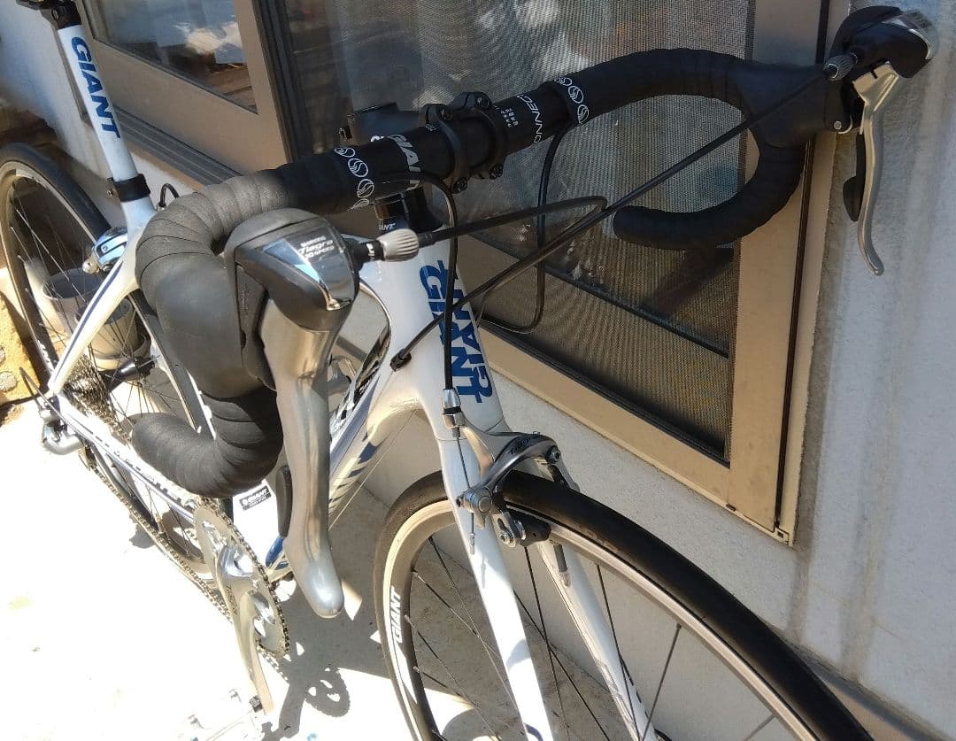 【整備済み】GIANT DEFY COMPOSITE SE　カーボンロードバイク