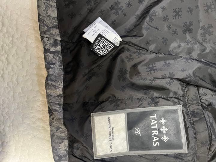 タトラス　ダウンベスト