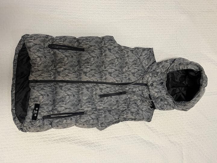 タトラス　ダウンベスト