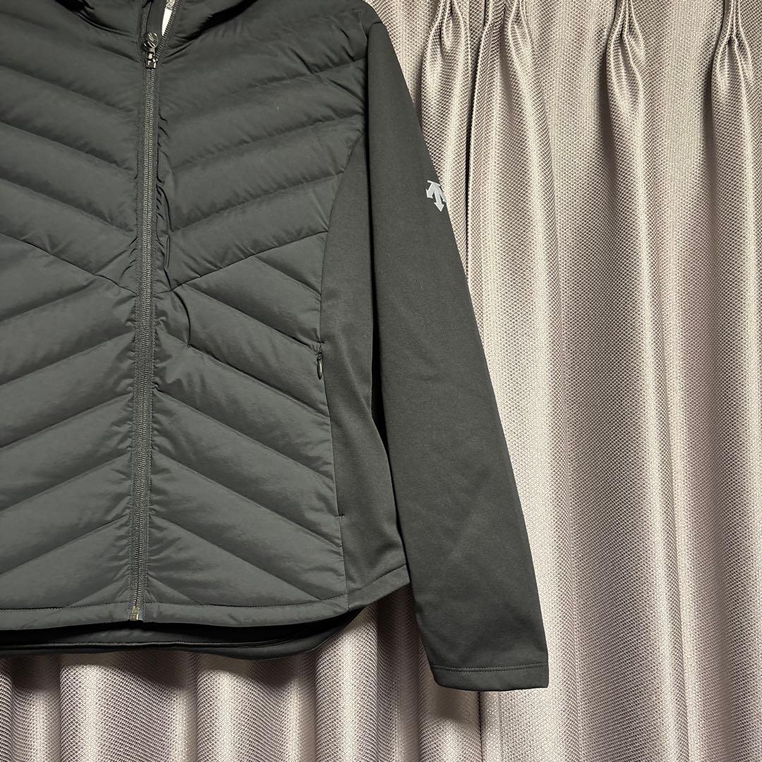 【未使用】デサント　フード付き ダウンジャケット　サイズL