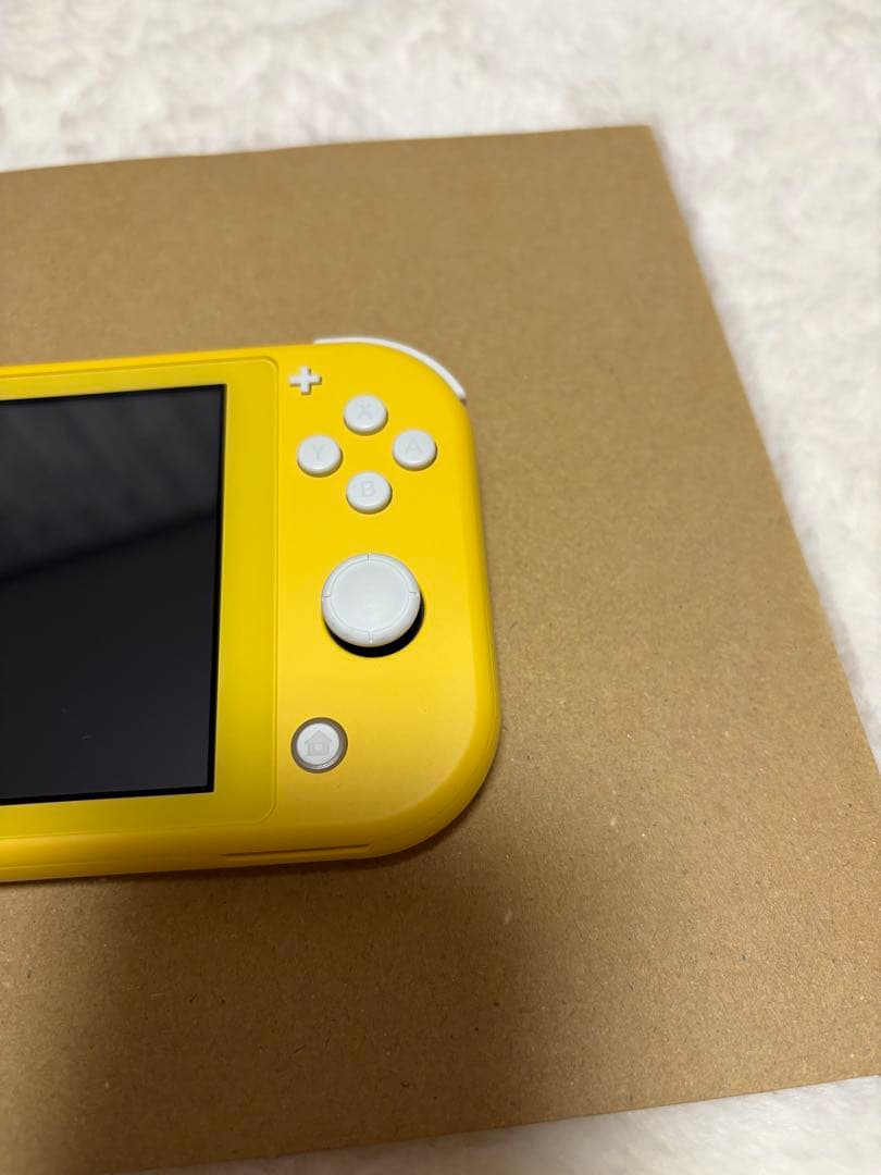 Nintendo Switch Lite イエロー　充電器付き