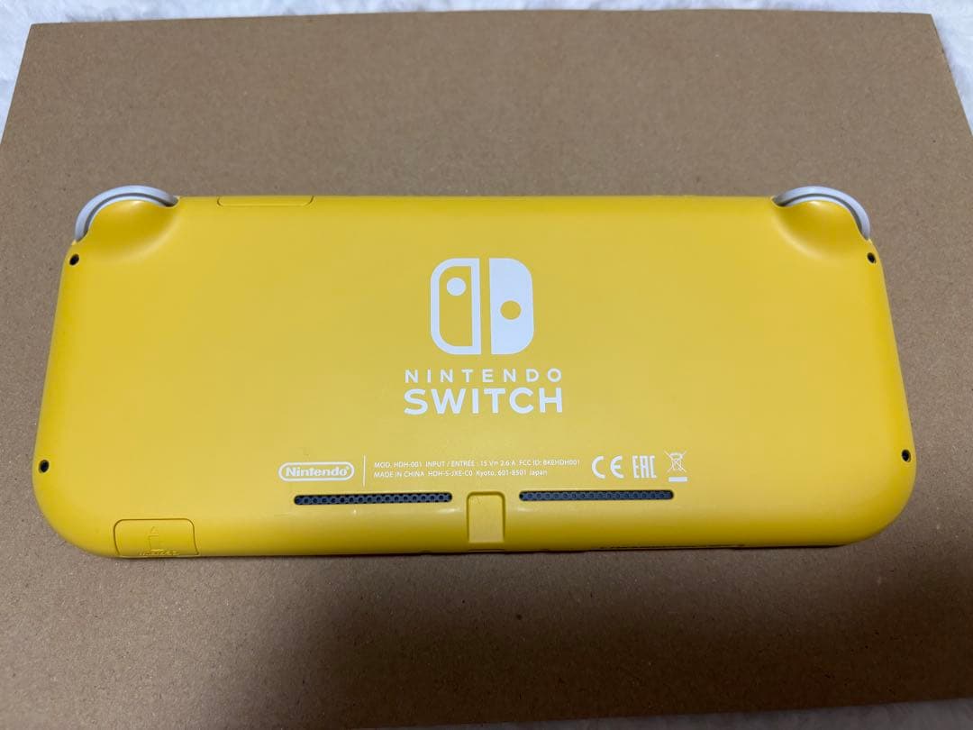 Nintendo Switch Lite イエロー　充電器付き
