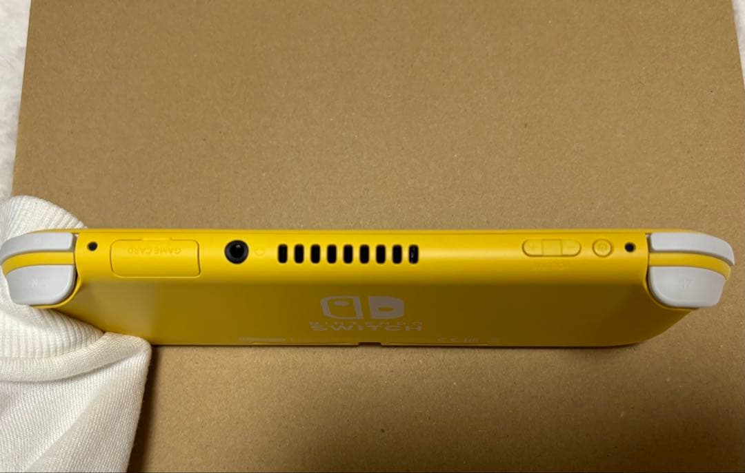 Nintendo Switch Lite イエロー　充電器付き