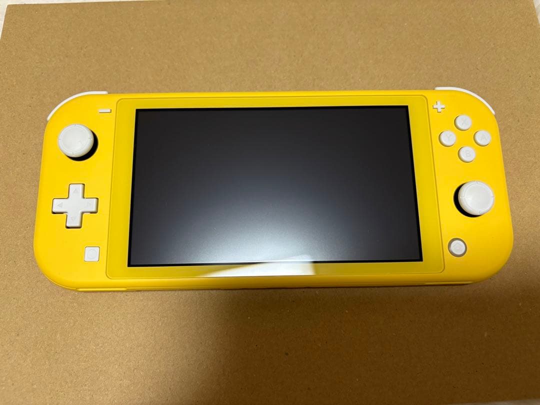 Nintendo Switch Lite イエロー　充電器付き
