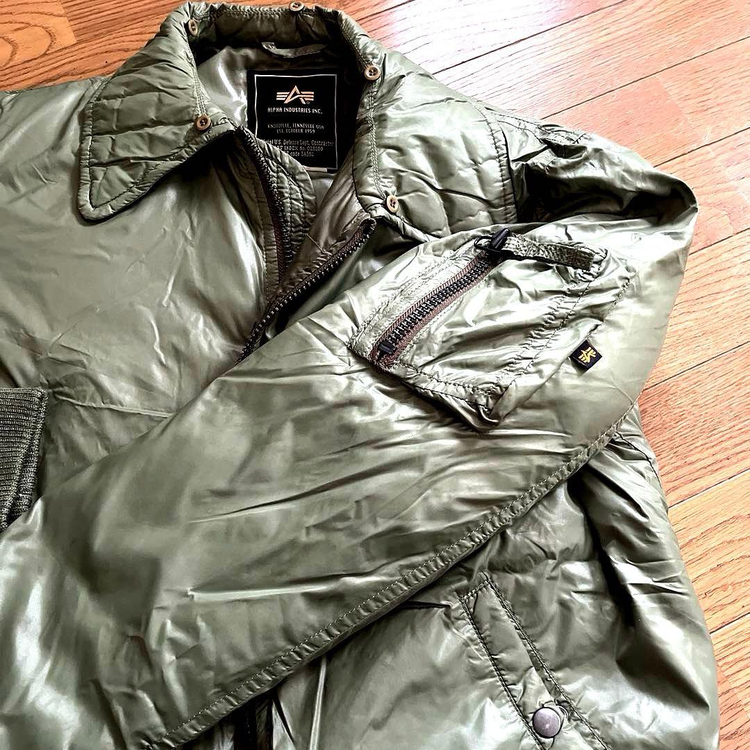 ALPHA INDUSTRIES ダウンジャケット XL カーキ ネックボア
