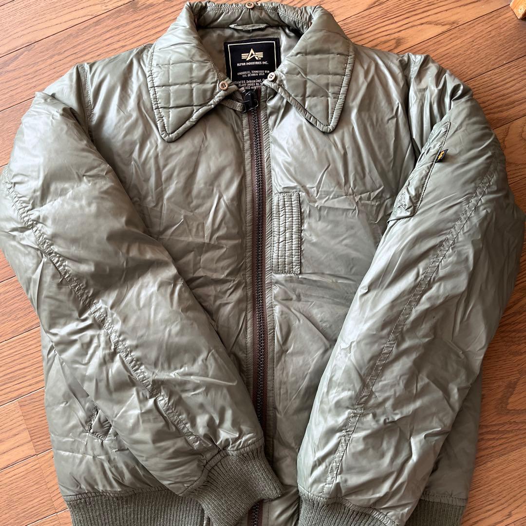 ALPHA INDUSTRIES ダウンジャケット XL カーキ ネックボア