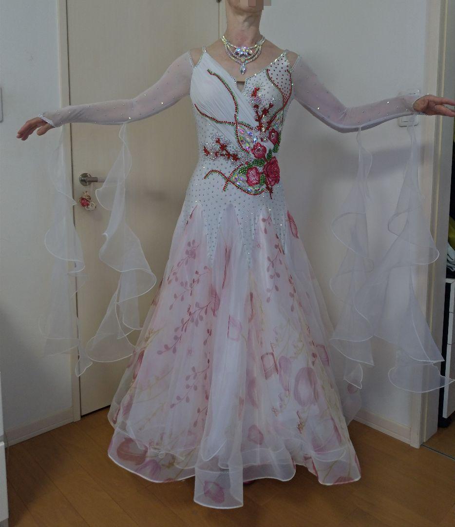 社交ダンス　ホワイト　モダンドレス　競技会