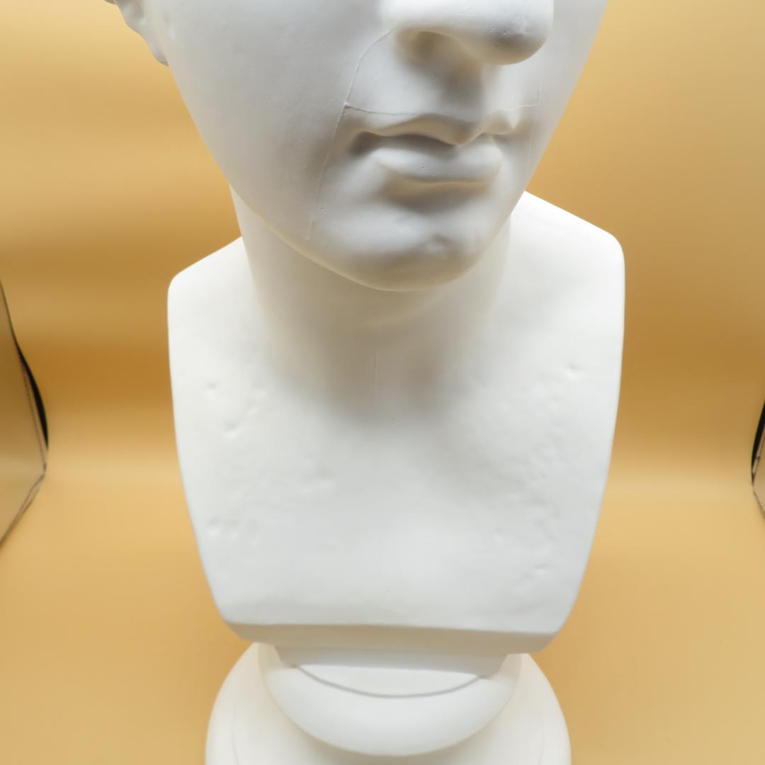 美品　OKA　ミロのヴィーナス　石膏像　高さ61ｃｍ位 重さ9.1Kｇ位