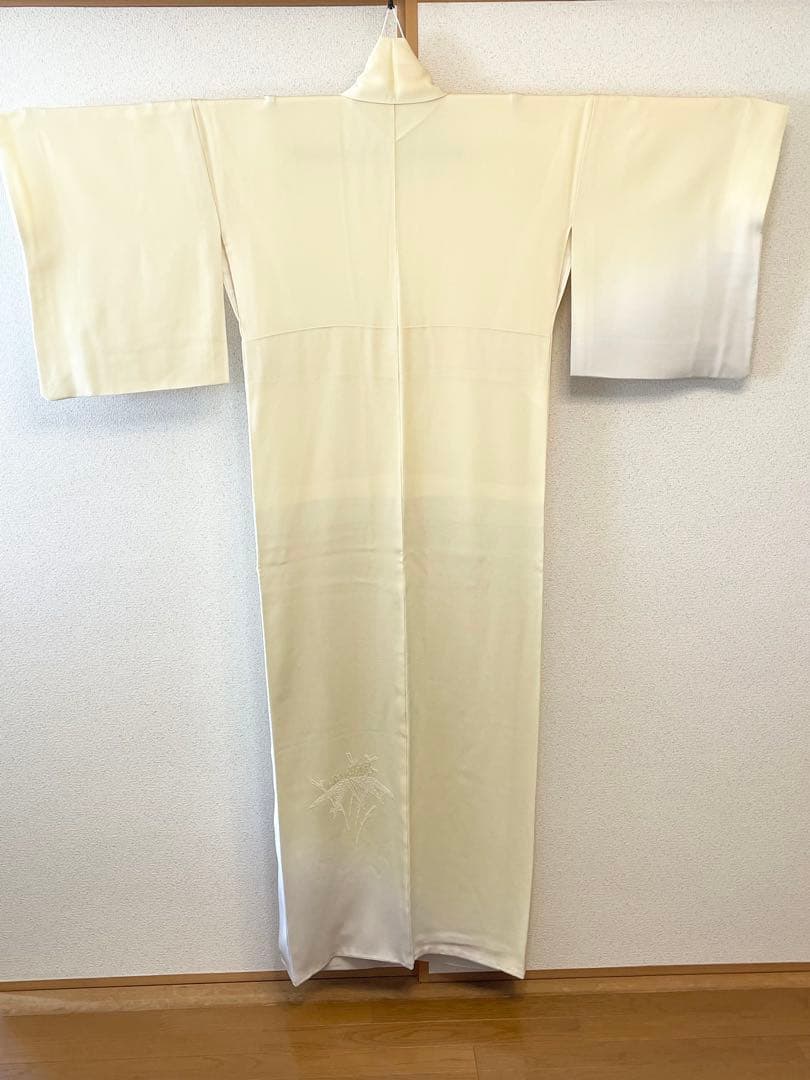 淡いイエロー/淡いグレー グラデーション 付下げ 花柄相良刺繍