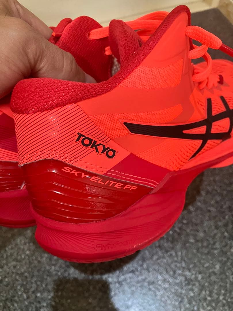 アシックス　バレーボールシューズ　西田　有志モデル　２７.５センチメートル