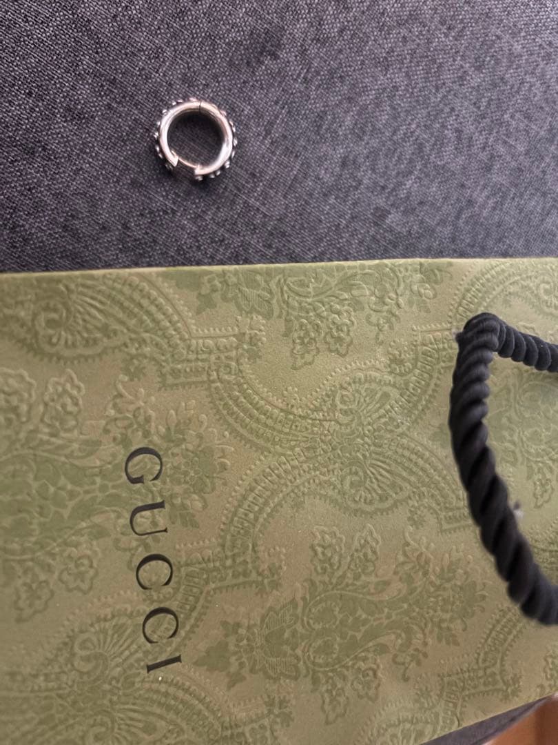 GUCCI フラワー装飾ピアス片耳