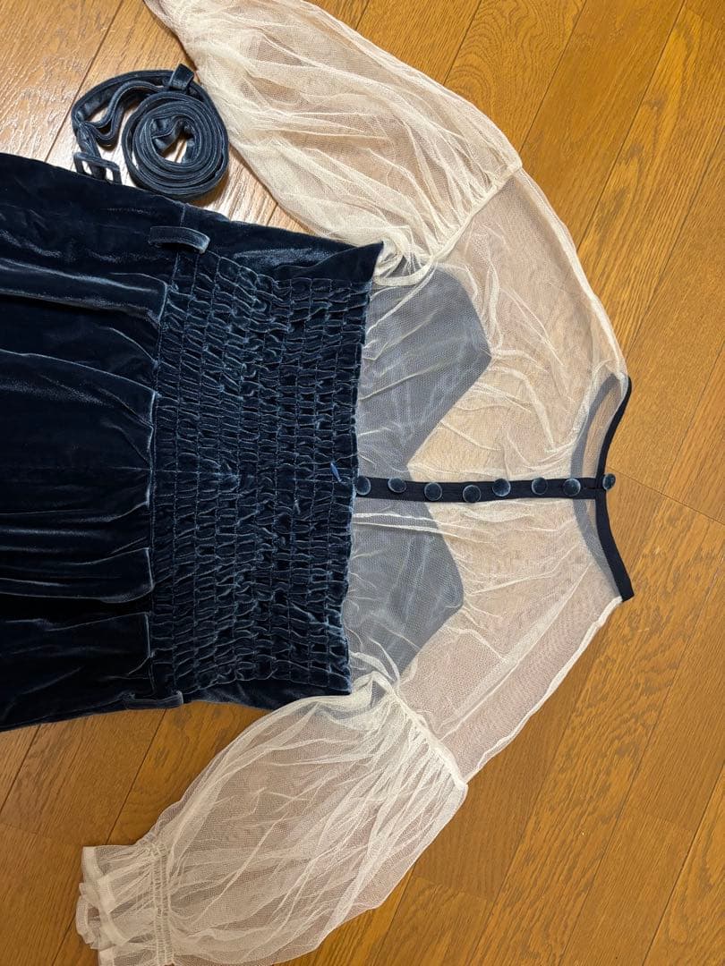 ameri エアリースリーブタイトドレス　アメリヴィンテージ　アメリ　お呼ばれ