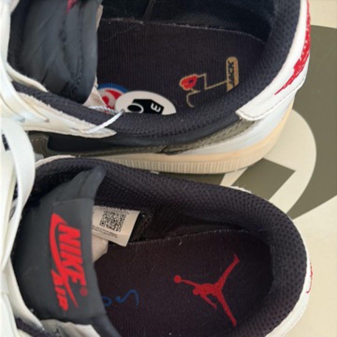 Travis Scott × Air Jordan 1 Medium Olive