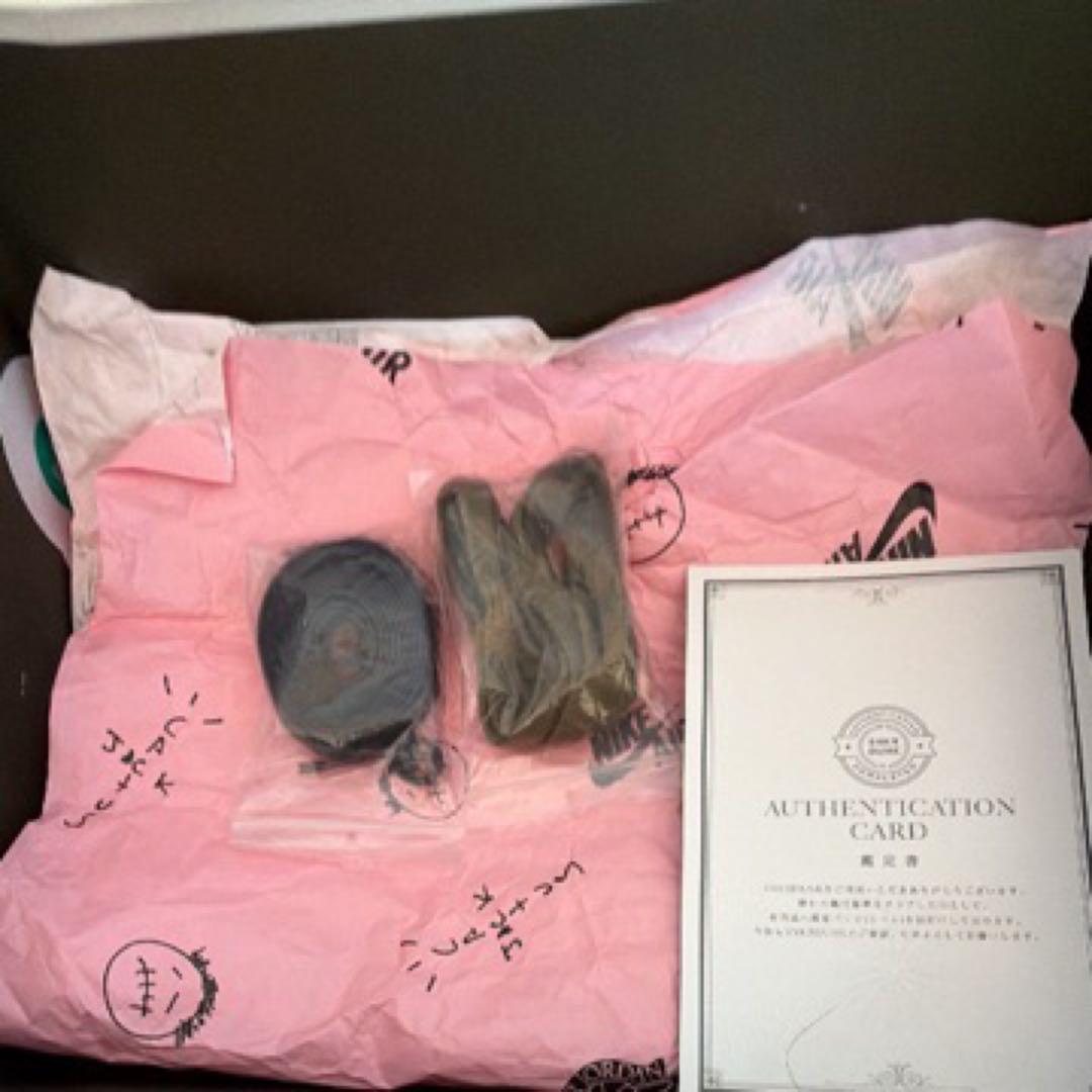 Travis Scott × Air Jordan 1 Medium Olive