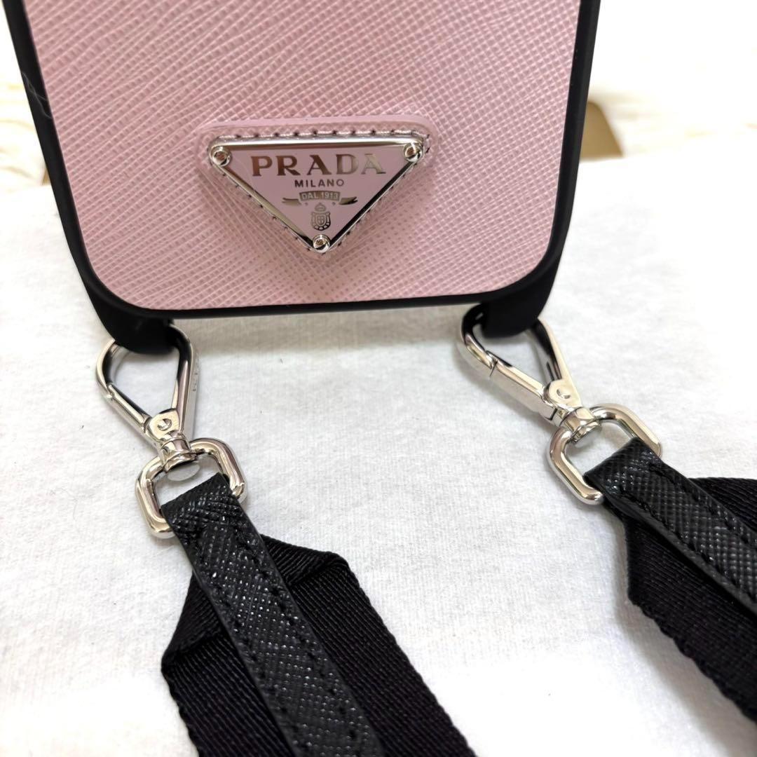 【新品】PRADA iPhone 14 PLUS ケース ストラップ付　ピンク