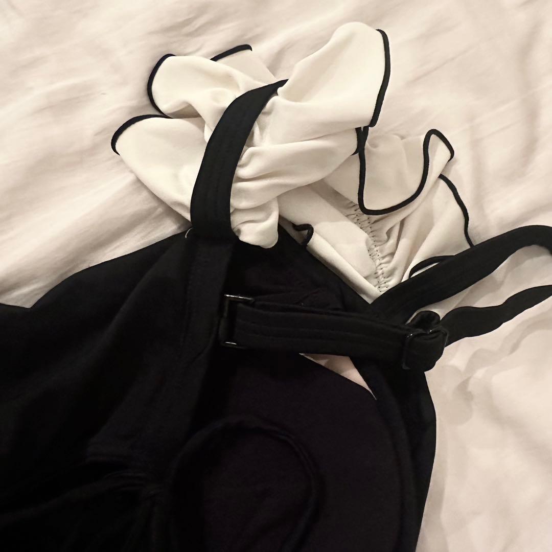 パメオポーズPAMEO POSEフリル水着スイムウェアワンピース白黒