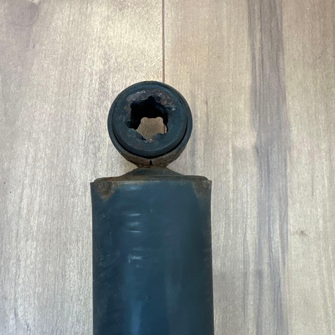 78プラド 純正　ショックアブソーバー　リア①