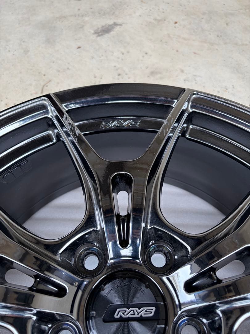 【傷有り】RAYS Gram Lights 18インチ（1本）