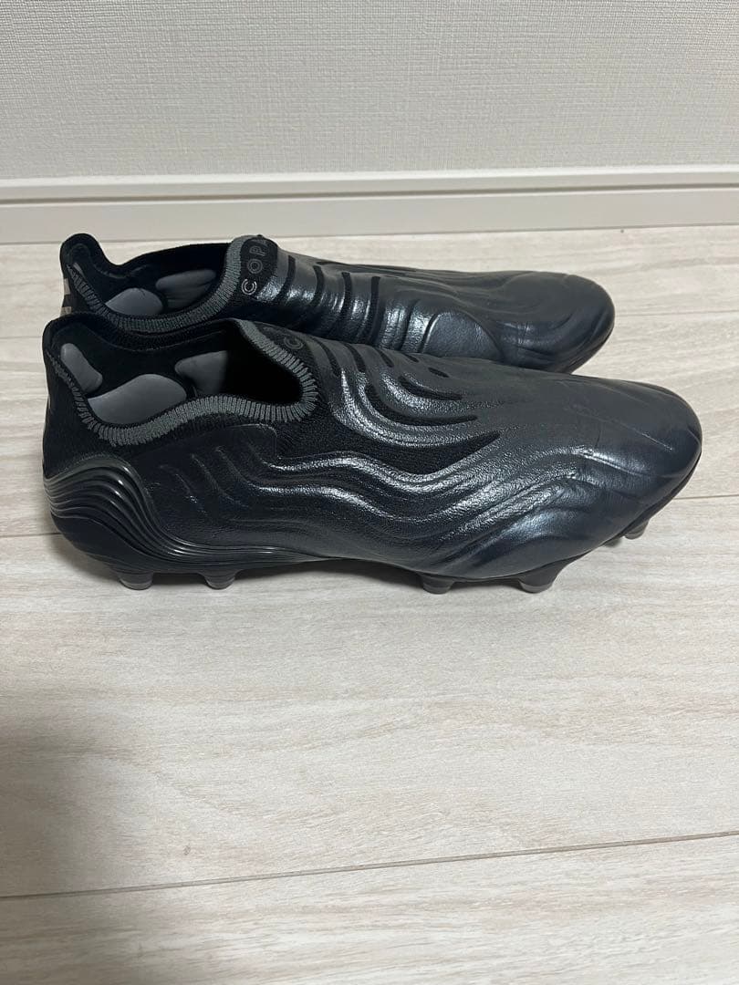 adidasコパシリーズブラック