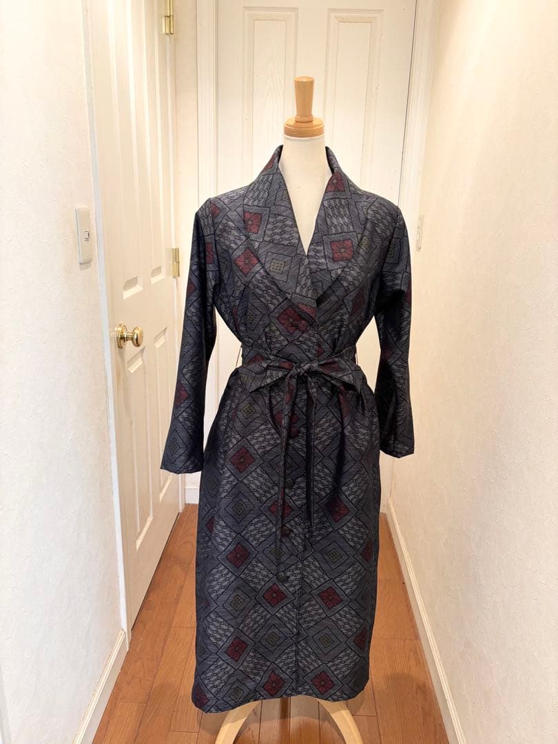 161 着物リメイク 正絹 本場大島紬 花菱文 ロングコート ウエストリボン付