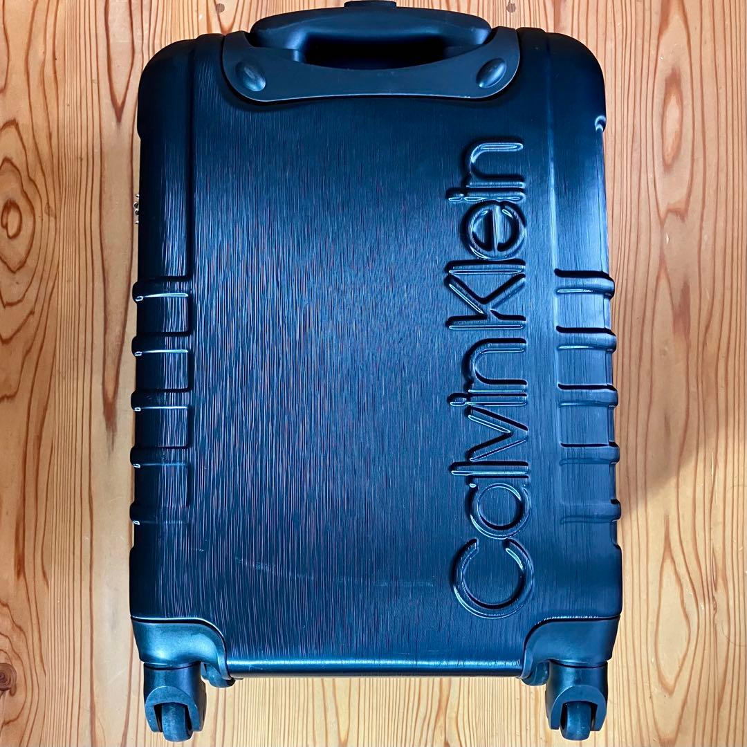 日本未入荷　CK カルバンクライン ブラック ハードキャリーケース　スーツケース