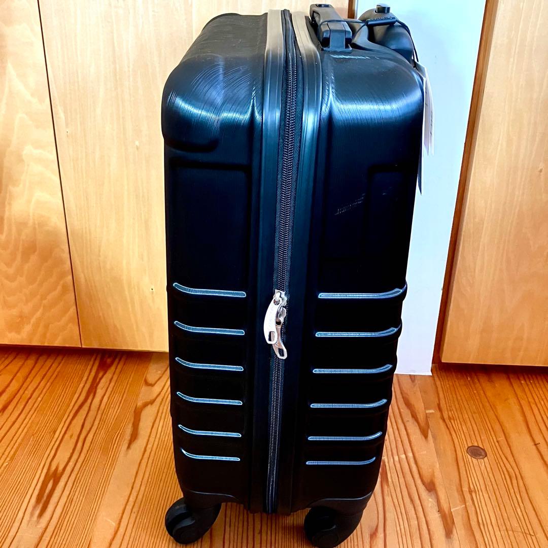 日本未入荷　CK カルバンクライン ブラック ハードキャリーケース　スーツケース
