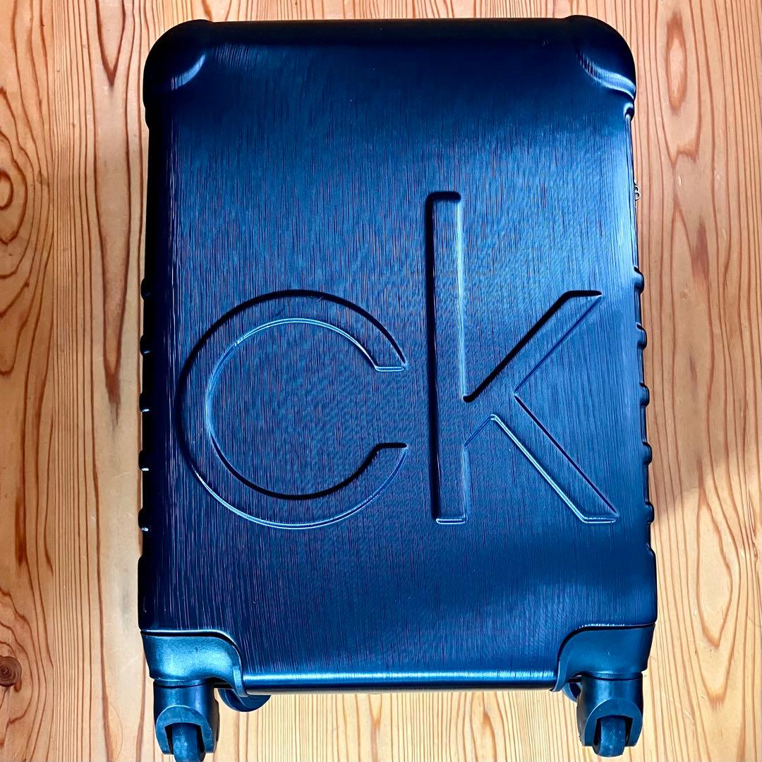 日本未入荷　CK カルバンクライン ブラック ハードキャリーケース　スーツケース