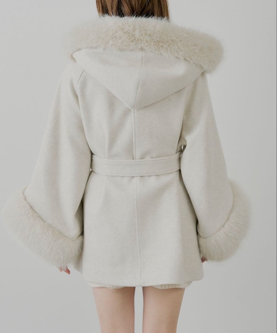 あ*さ様 Chico ファー襟ケープコート