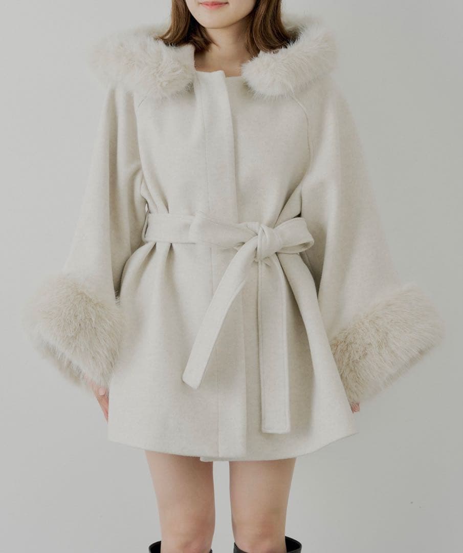 あ*さ様 Chico ファー襟ケープコート