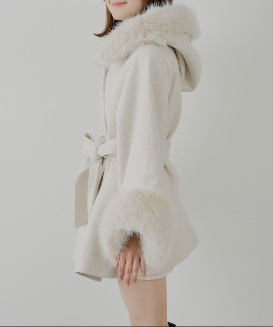 あ*さ様 Chico ファー襟ケープコート
