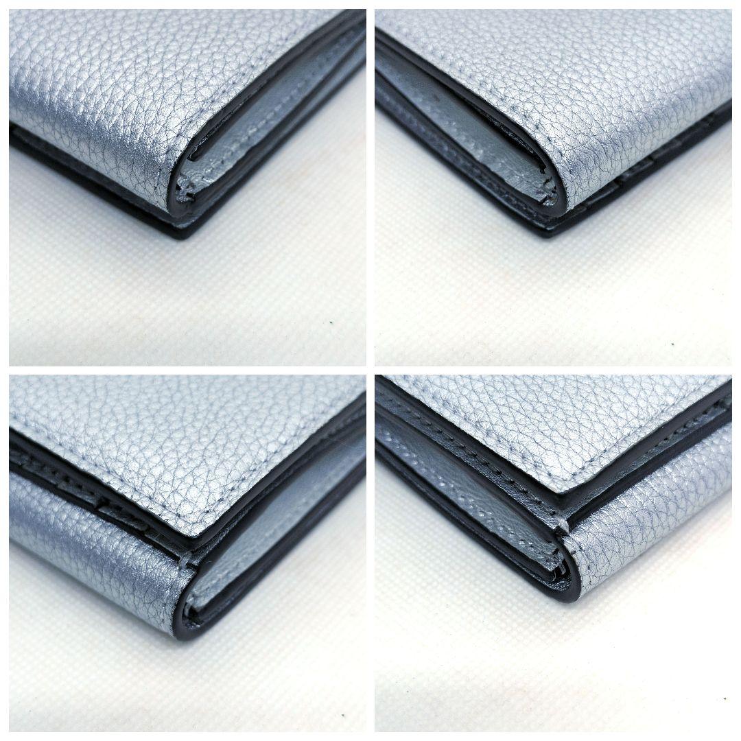 【極美品 希少色 保存袋付き】フェンディ　ピーカブー　折り財布　シルバー　シボ革