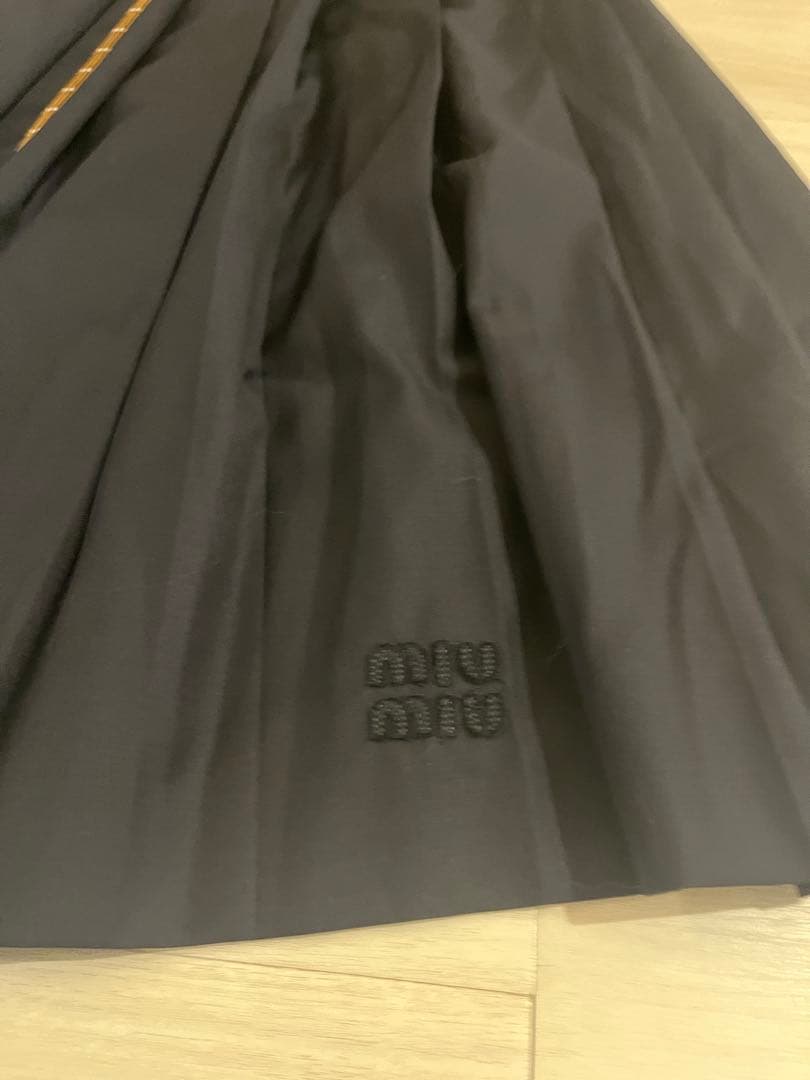 MIU MIU プリーツ バタヴィア スカート