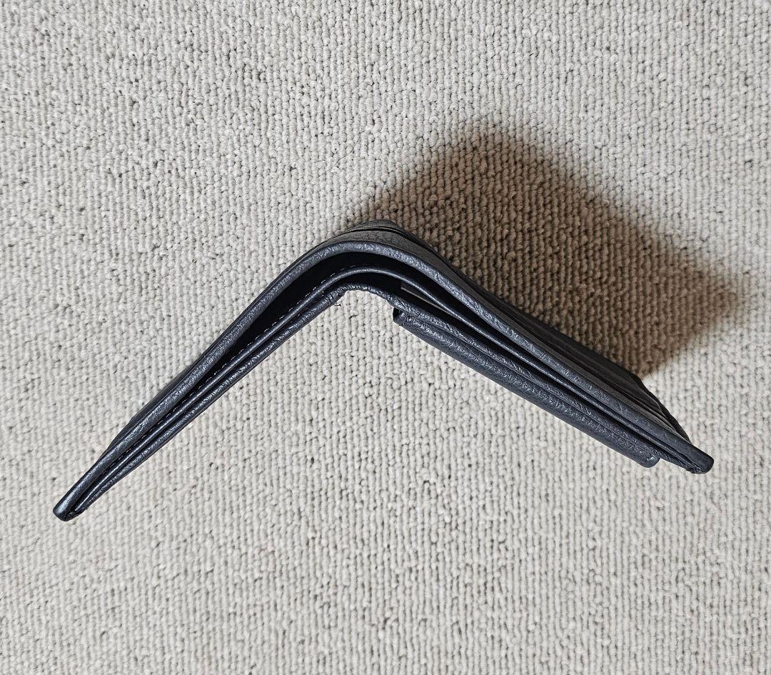 【新品未使用】GUCCI 二つ折り財布 革 レザー