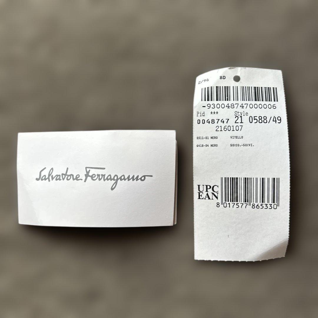 ブラックレザー クラッチバッグ ゴールド金具　 フェラガモ