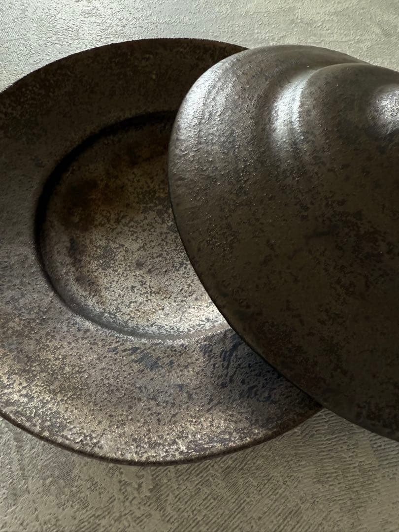 安福由美子　黒錆リム鉢　リム皿　2枚組