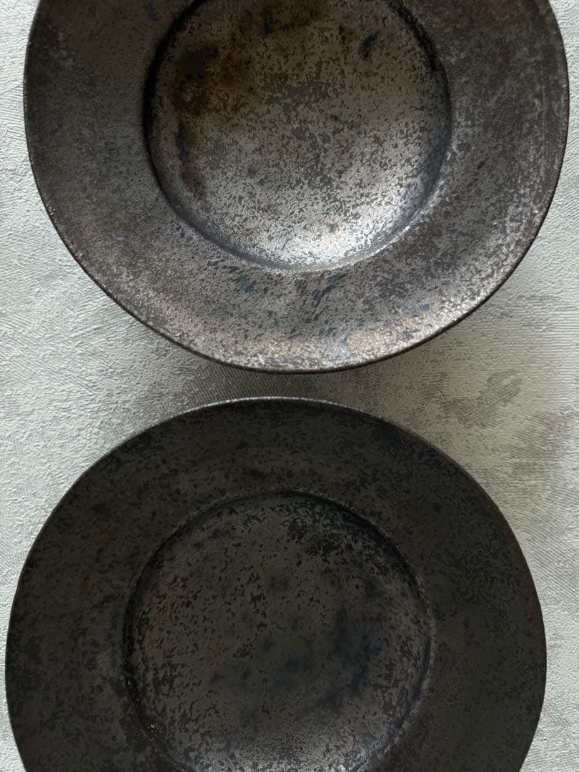 安福由美子　黒錆リム鉢　リム皿　2枚組