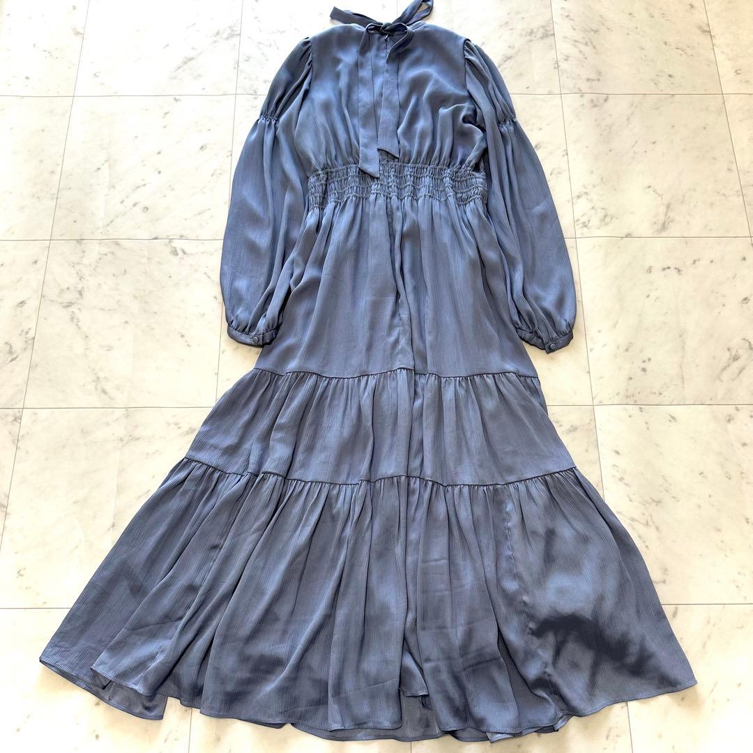 ワンピース herlipto Back Ribbon Tiered Satin Dress