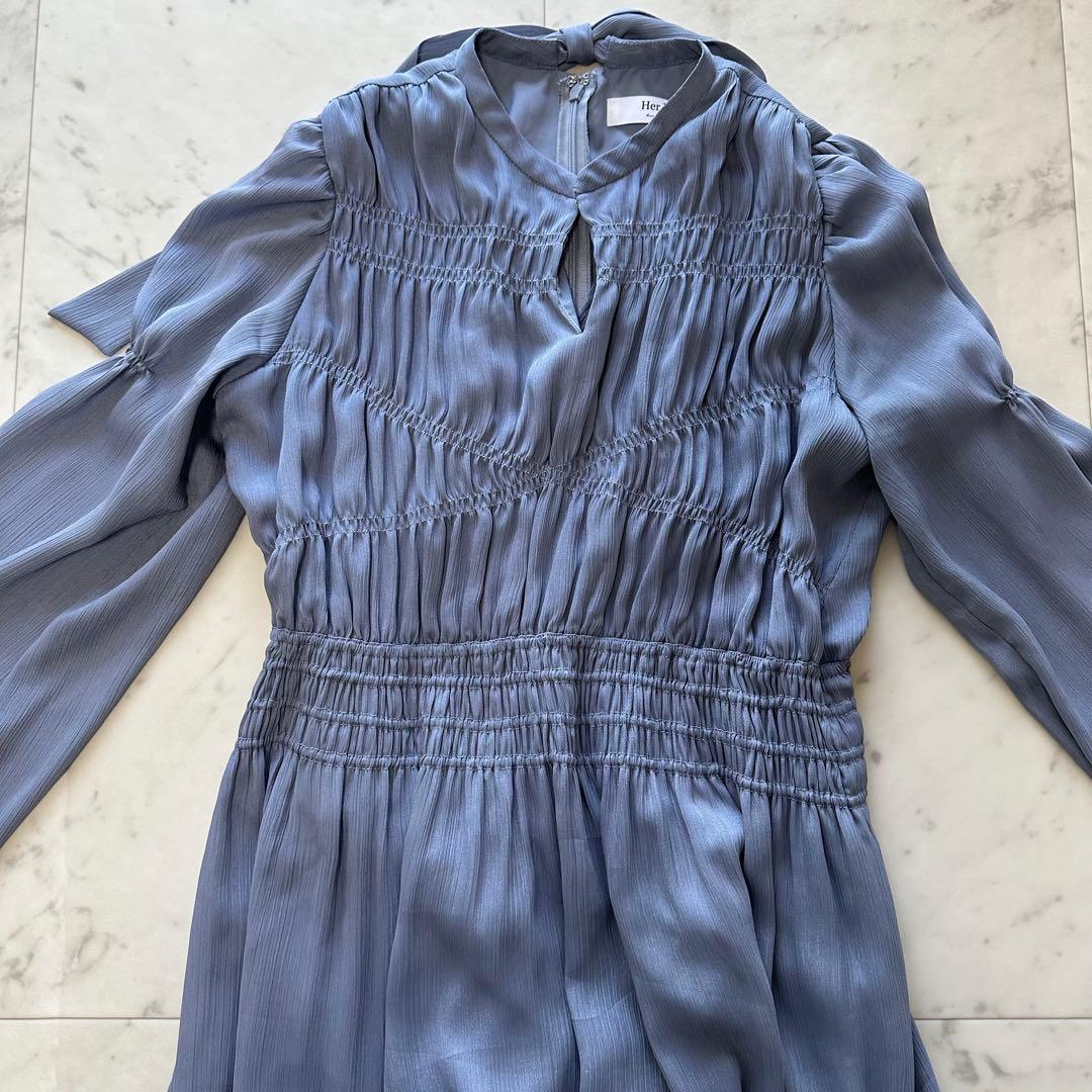 ワンピース herlipto Back Ribbon Tiered Satin Dress