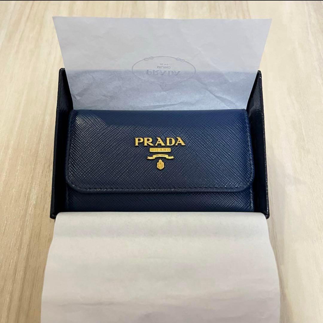 n*7様 PRADA ネイビー レザー キーケース　プラダ